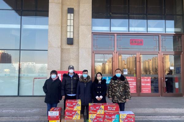 凝心聚力 抗擊疫情！內(nèi)蒙古才路人力資源服務(wù)有限公司向中共玉泉區(qū)委組織部捐贈愛心物資